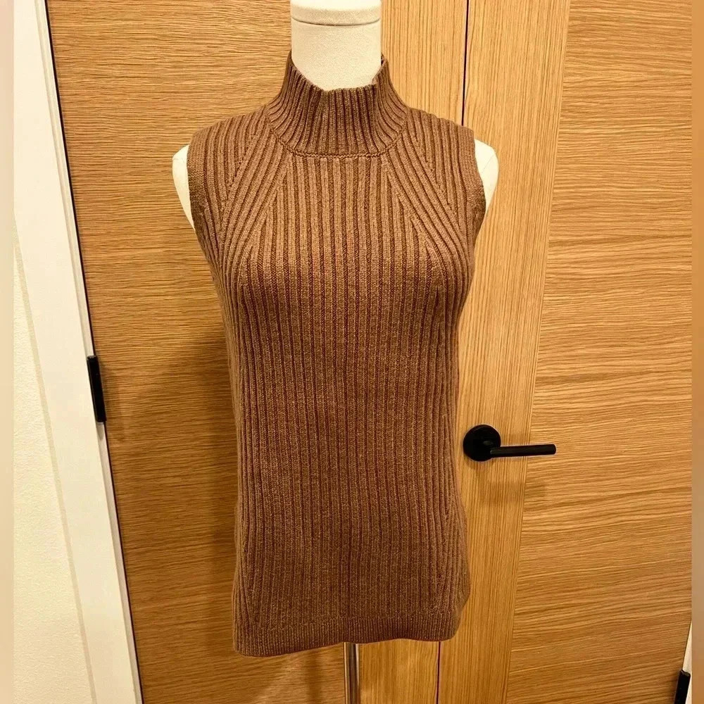 MAX STUDIO | Sleeveless Turtleneck Sweater | Copper Penny | Size M | EUC